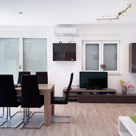 Holiday home House Galileo - Mpolo